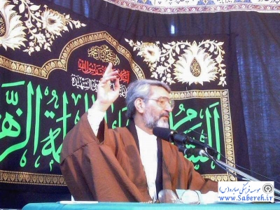 بخش دوم - جايگاه ائمه(ع) نزد حضرت حق، زيارت حقيقي امام رضا(ع)، نقل خاطره&zwnj;اي از آقاي قرائتي درباره زيارت امام رضا(ع) توسط علامه طباطبايي، شاخصهاي نازل شدن ملائكه و نشانه&zwnj;هاي بهشتي بودن در همين دنيا